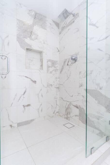 Bright And Trendy 2-Story Bankers Hill Condo サンディエゴ エクステリア 写真