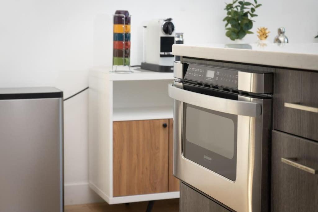 Bright And Trendy 2-Story Bankers Hill Condo サンディエゴ エクステリア 写真