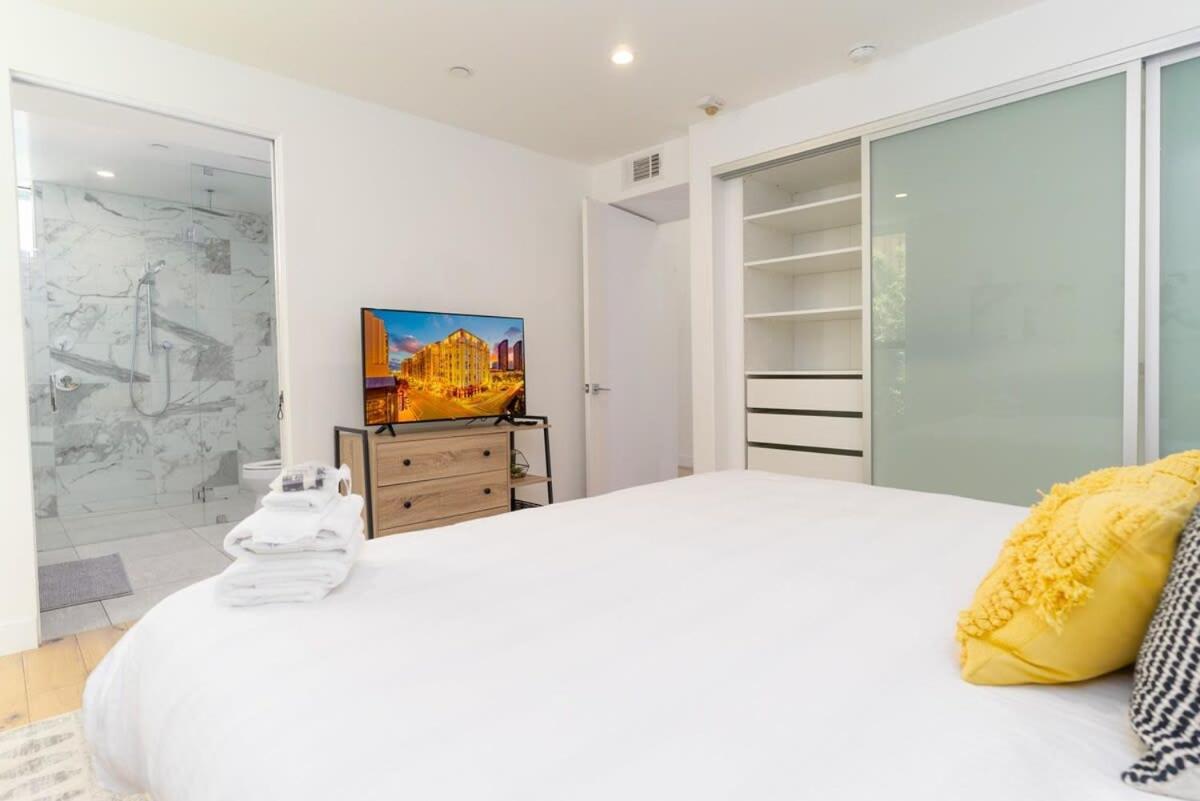Bright And Trendy 2-Story Bankers Hill Condo サンディエゴ エクステリア 写真